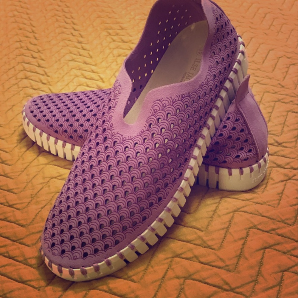 Tulip sneakers by Ilse Jacobsen, size 9